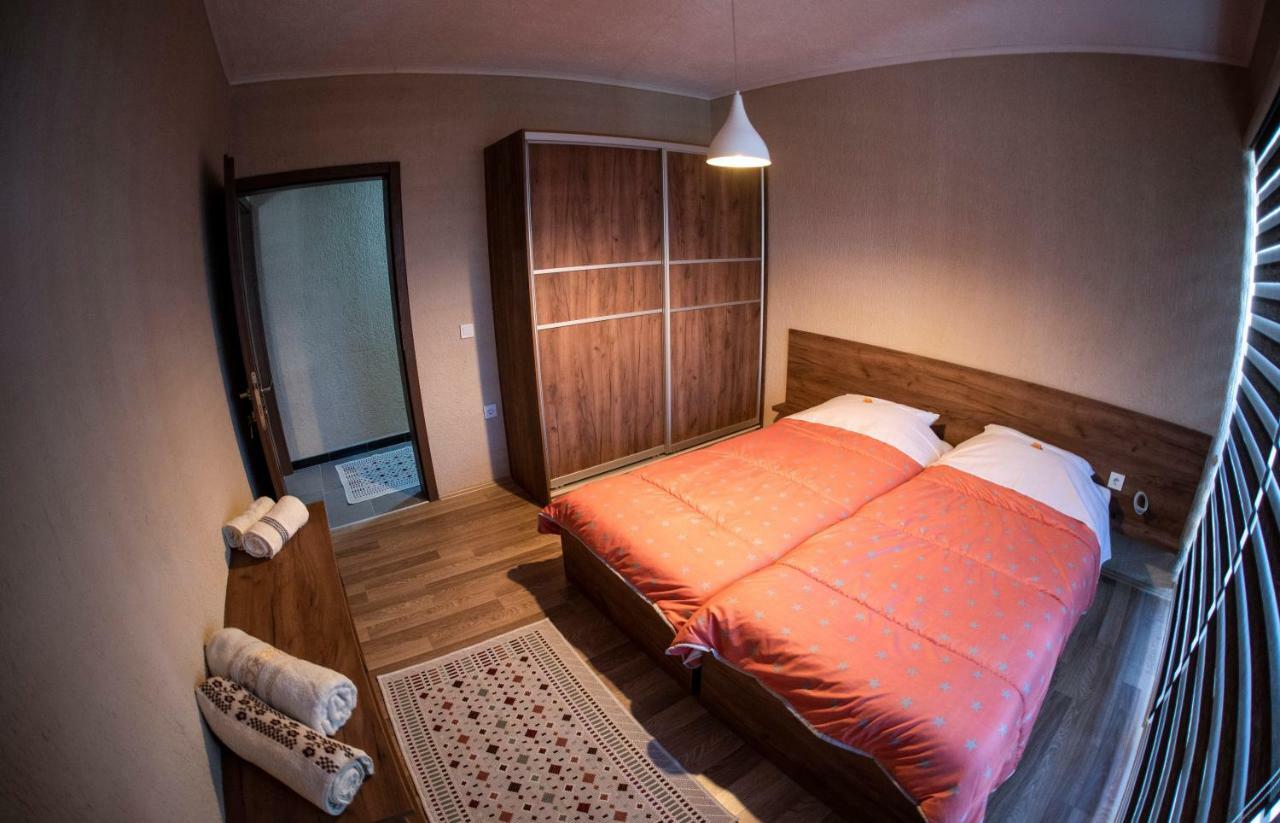 Dionis Rooms & Apartments Prilep Luaran gambar