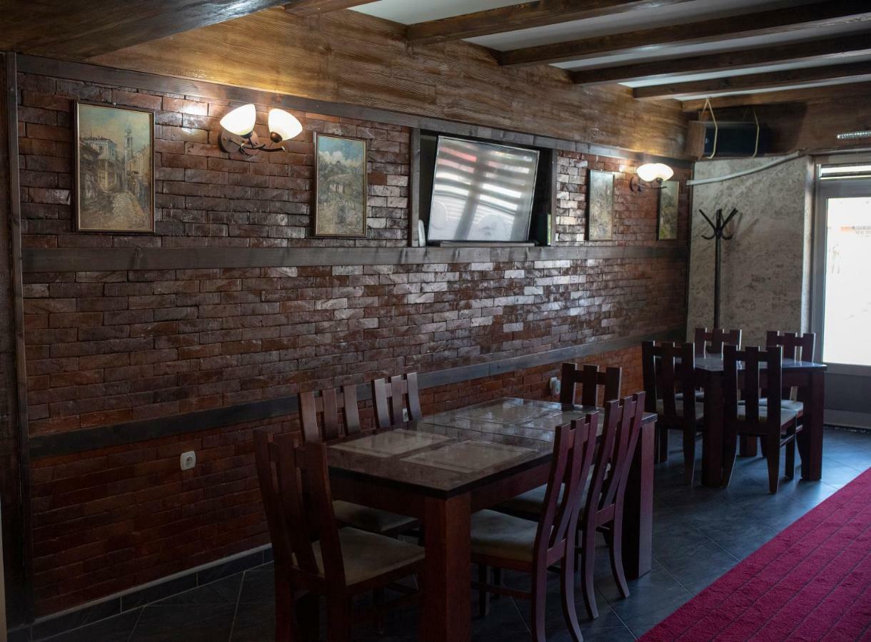 Dionis Rooms & Apartments Prilep Luaran gambar