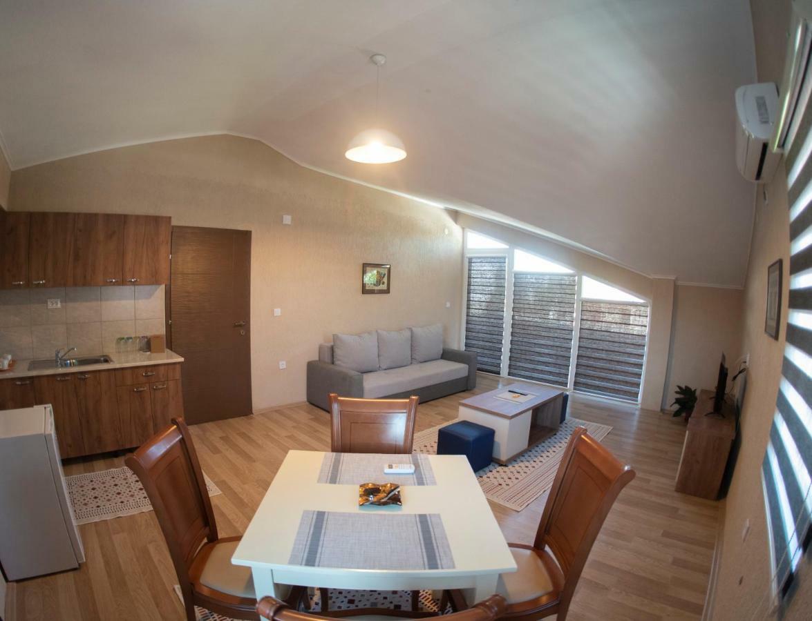 Dionis Rooms & Apartments Prilep Luaran gambar