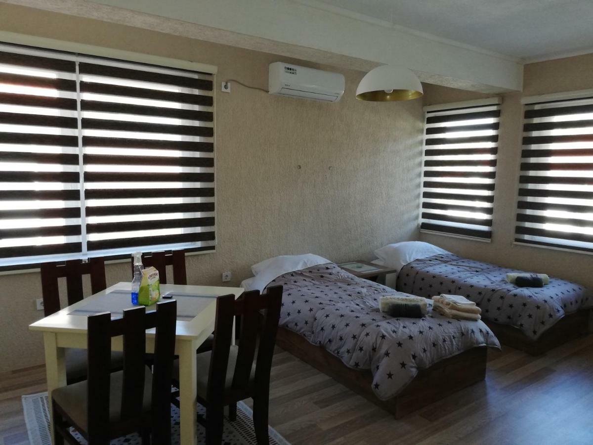 Dionis Rooms & Apartments Prilep Luaran gambar